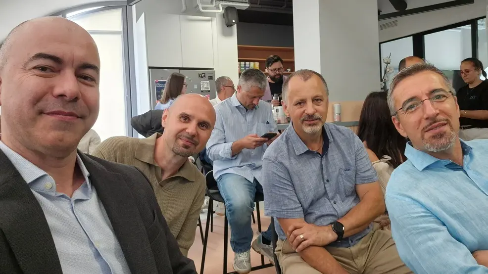 Sharing AI knowledge with the community